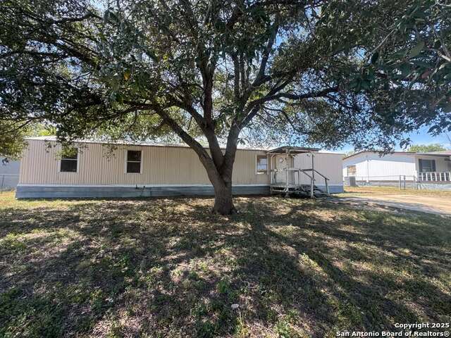 2900 Southern Breeze, Hondo