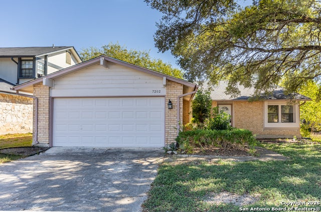 7202 Frontier Ridge, Converse