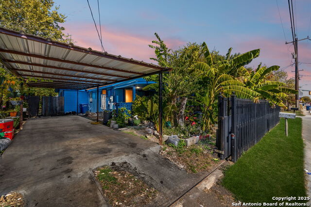 3263 Martin Luther King, San Antonio