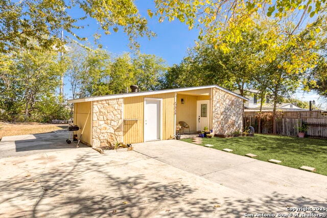 2038 Springvale, San Antonio