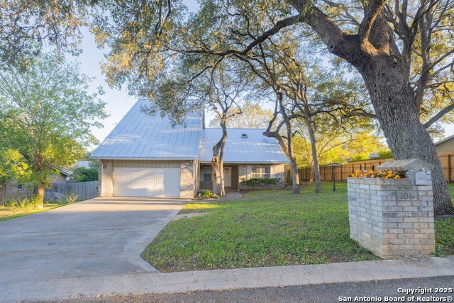 106 E Tanglewood, New Braunfels