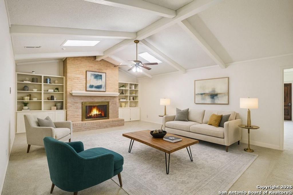 5817 Winding Ridge, Windcrest