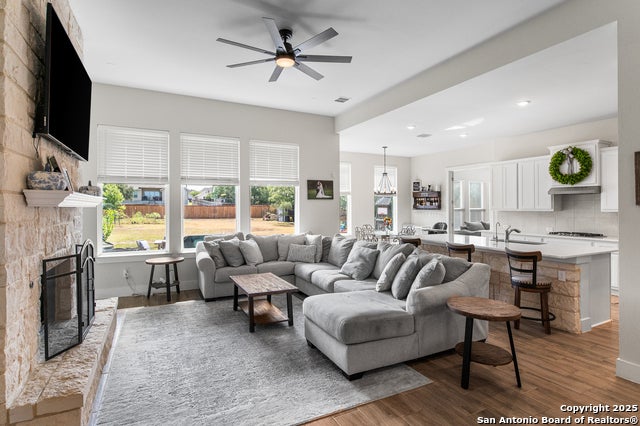 239 Lawrence, Castroville