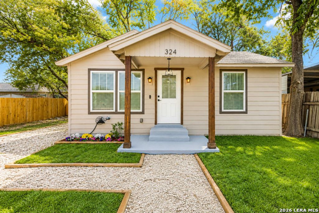 324 Overlook Road, San Antonio