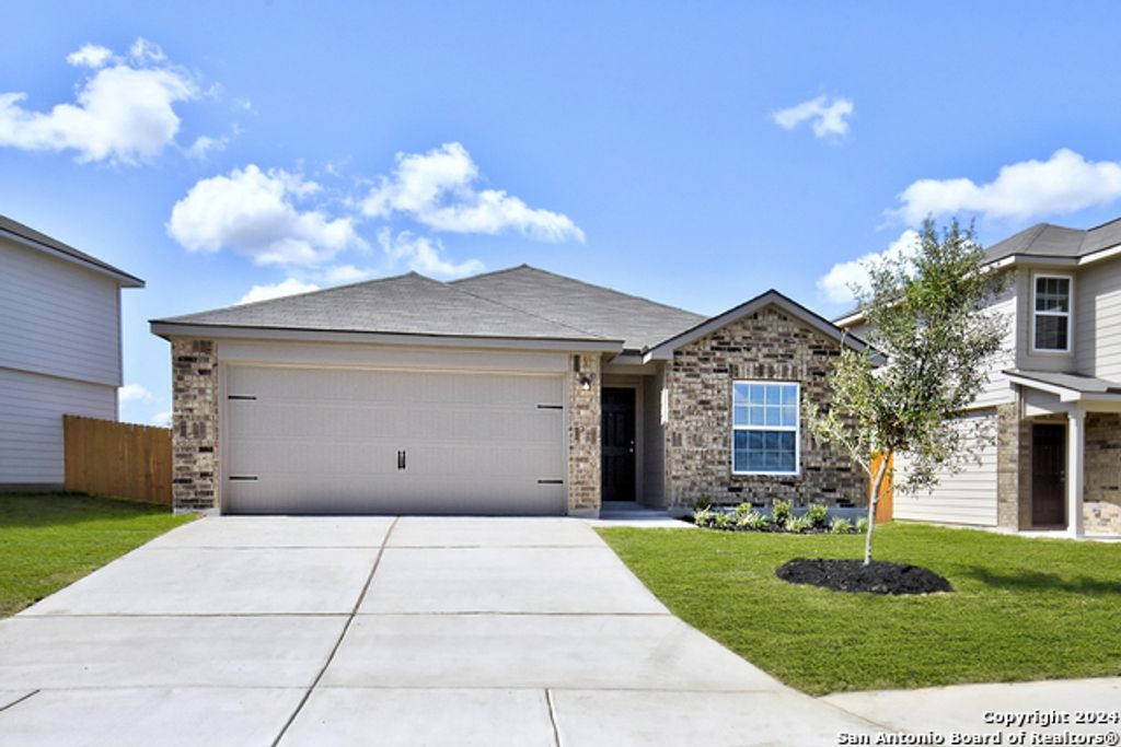 15123 Telfaire Meadow, Von Ormy