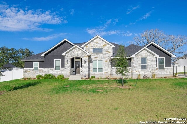 108 Timber Heights, La Vernia
