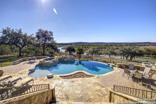 334 Arthur, Spring Branch