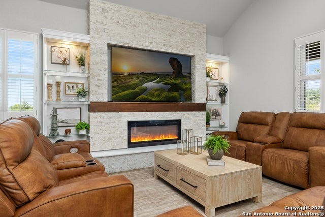 604 Academy Oaks, San Marcos