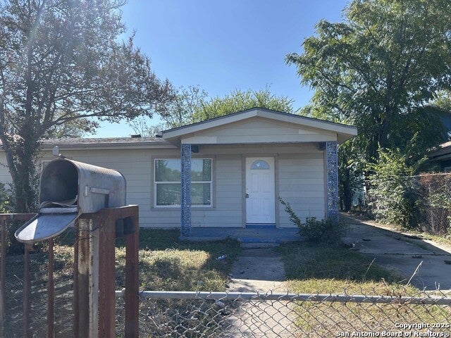 2618 Lombrano St, San Antonio