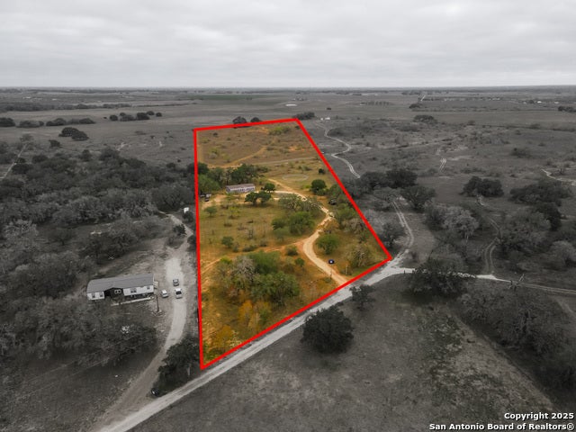 1145 Postert Lane, Floresville