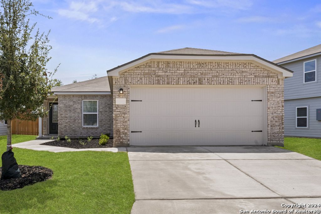 15027 Telfaire Meadow, Von Ormy