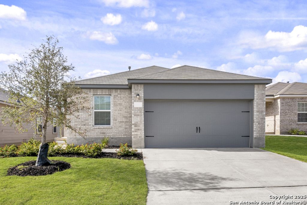 15038 Telfaire Meadow, Von Ormy