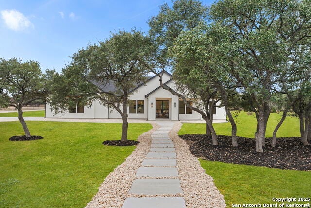 1172 Buckskin Trail, Bandera