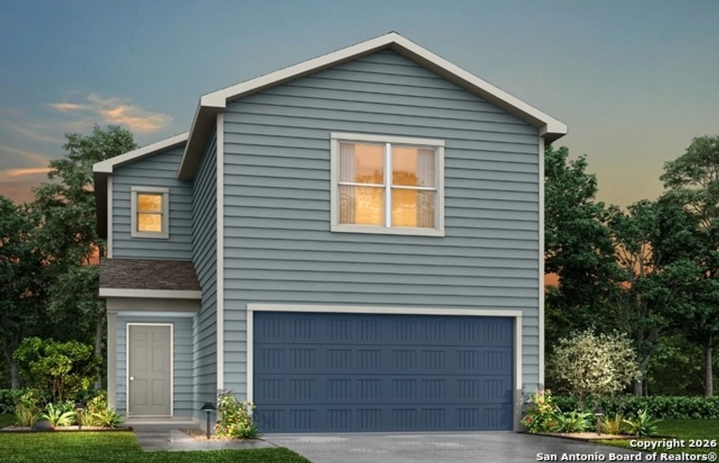121 Sutton Place, Uvalde