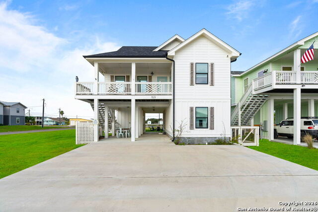 1529 S Live Oak St, Rockport