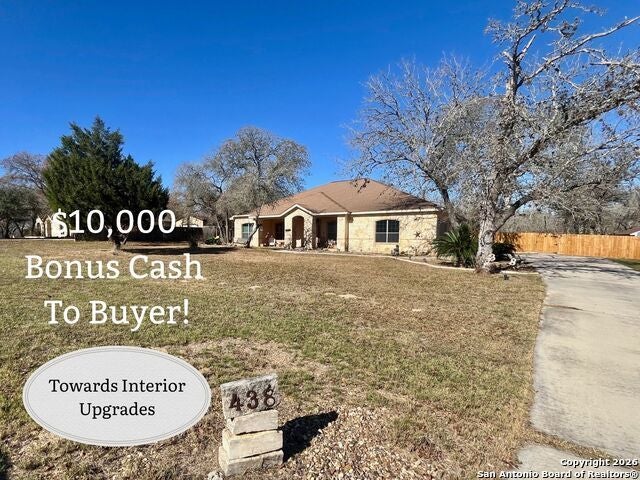 438 Rosewood Dr, La Vernia