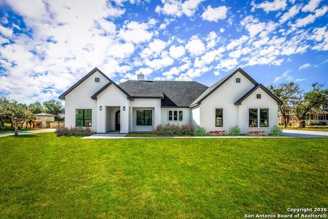 2026 Granada, New Braunfels