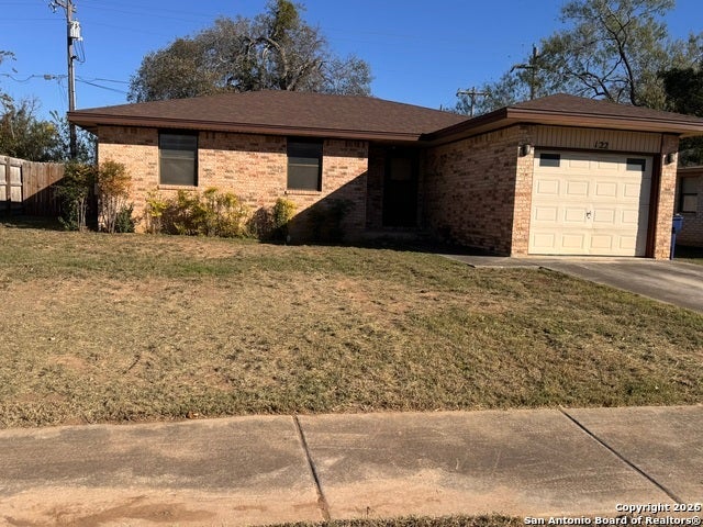 122 Dobie, Cibolo