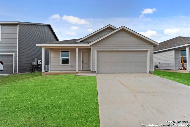 1816 Stonechat, New Braunfels