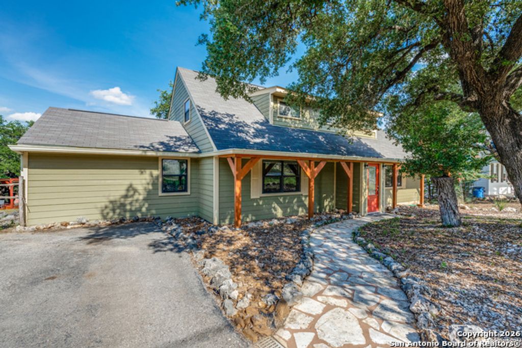 1609 Winding Creek, Spring Branch