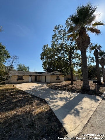 106 Woodview, Live Oak