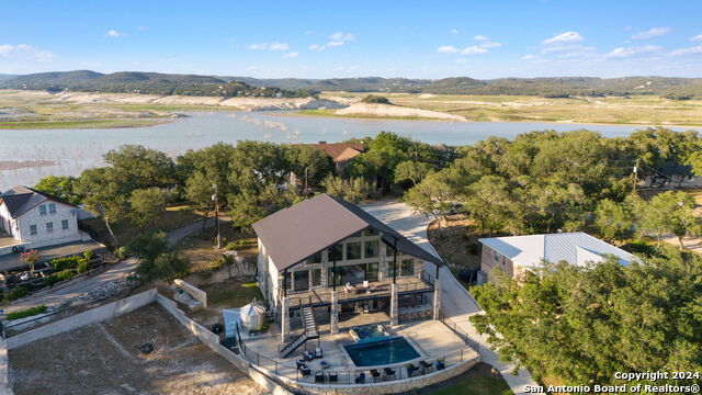 757 County Road 262, Mico