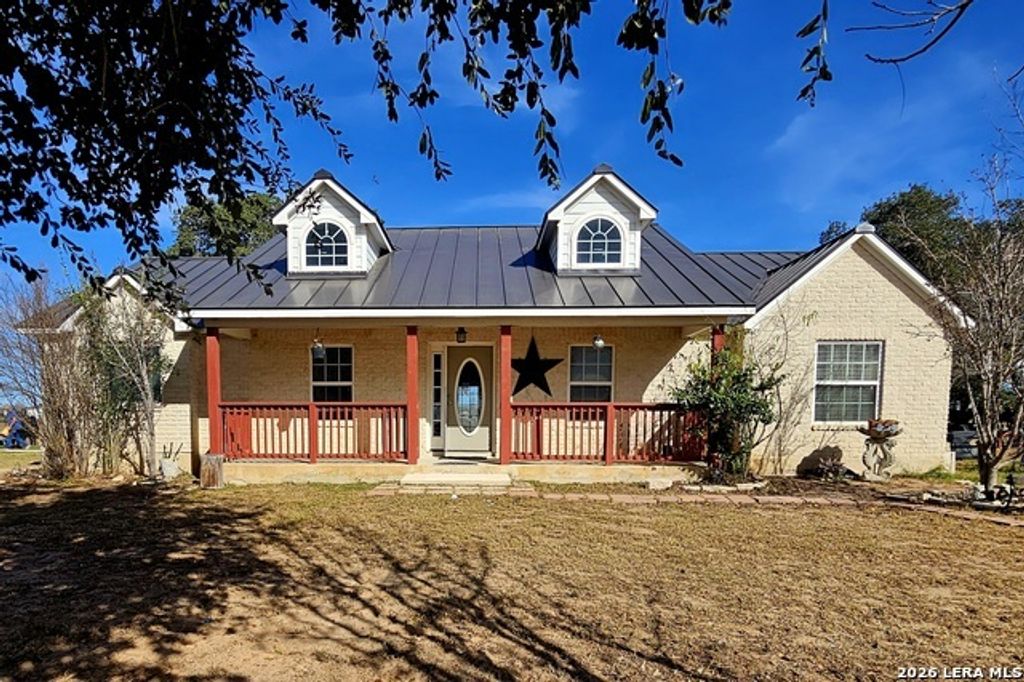 5615 Fm 462, Moore