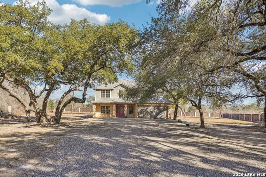 301 County Road 6862, Natalia