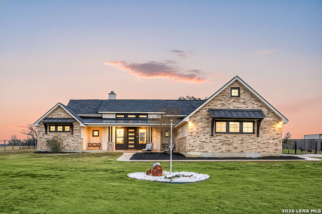 121 Western Way, Adkins