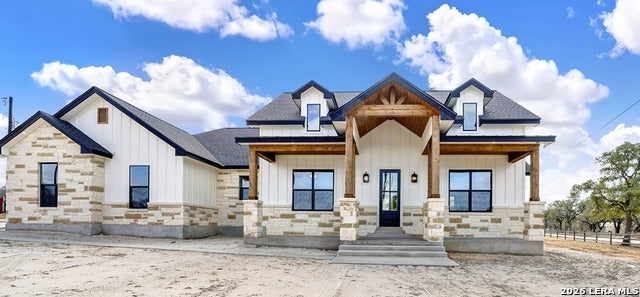 100 Hondo Ridge, La Vernia