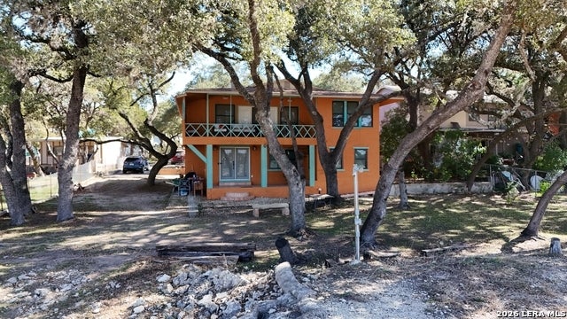 781 Lookout Dr, Lakehills