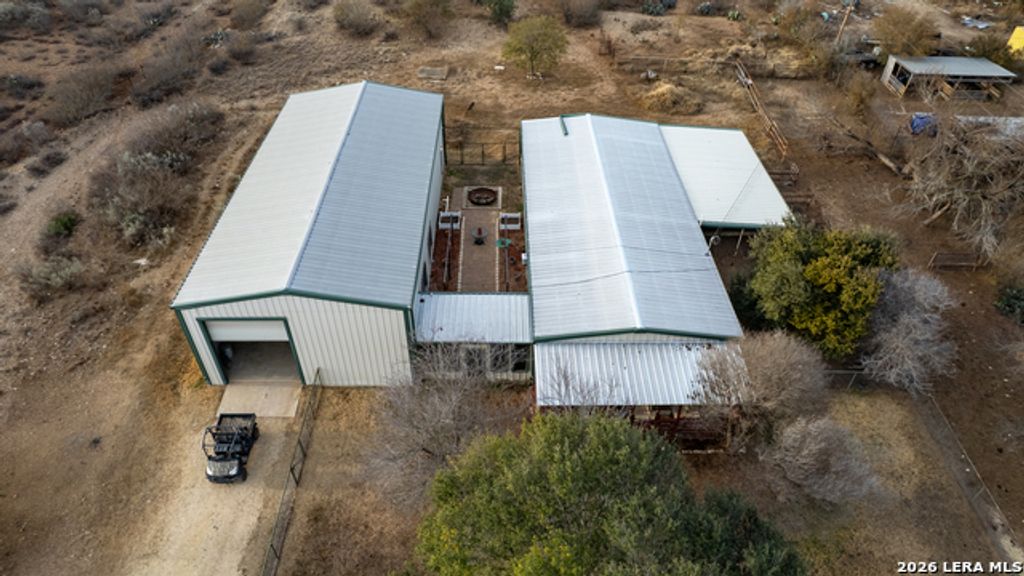 247 Marsh, Uvalde