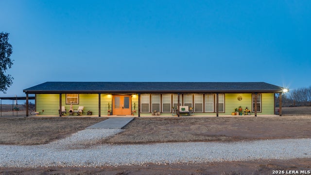 1725 Fm 2504, Poteet