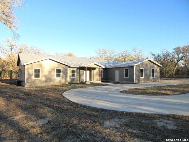 7442 Fm 1117, Seguin
