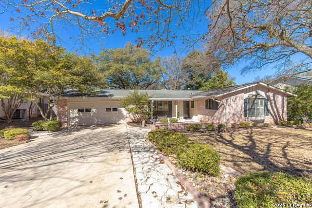 129 Sage Dr, Universal City