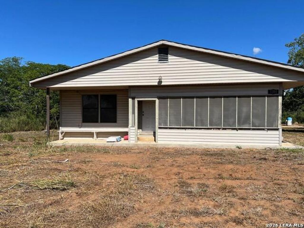 3200 N State Highway 16, Jourdanton