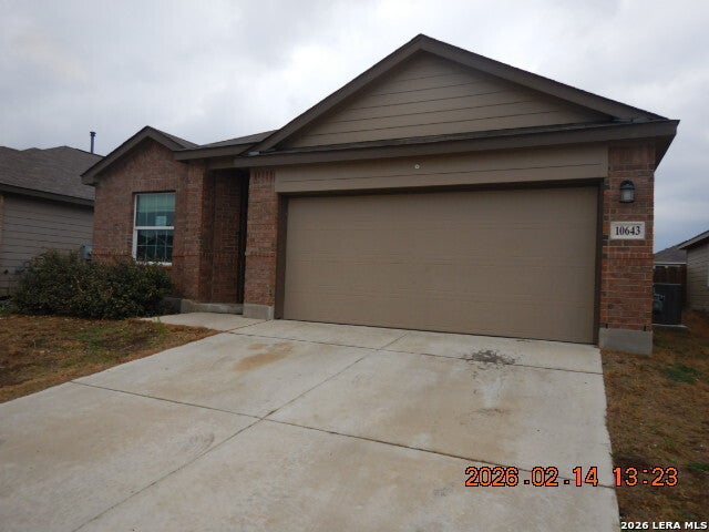 10643 Vinateros Dr, Converse