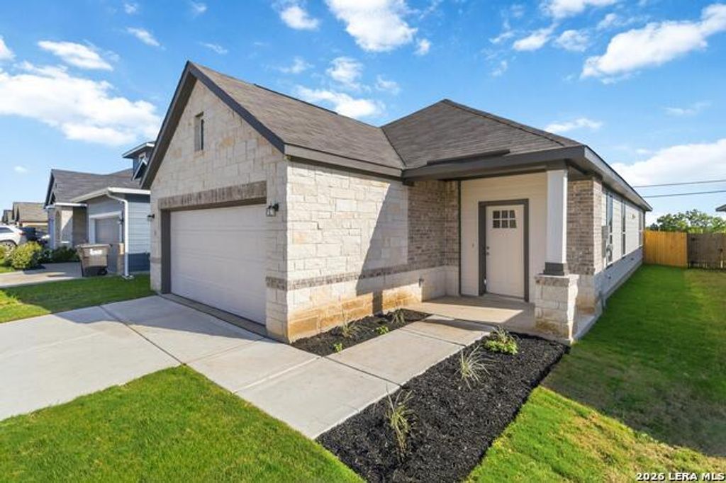 11122 Schmidt Lane, Converse
