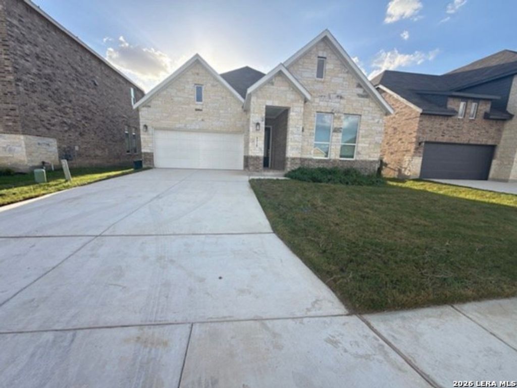 8920 San Carlos, Seguin