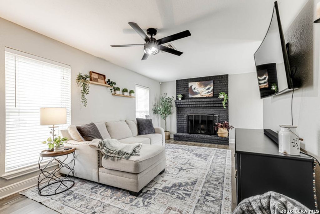 3306 Turnabout, Schertz