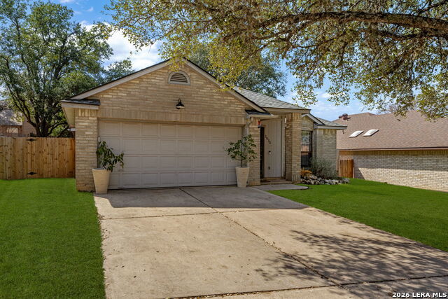 1015 Hedgestone, San Antonio