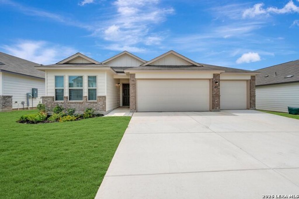 1037 Eagle Crossing, Seguin
