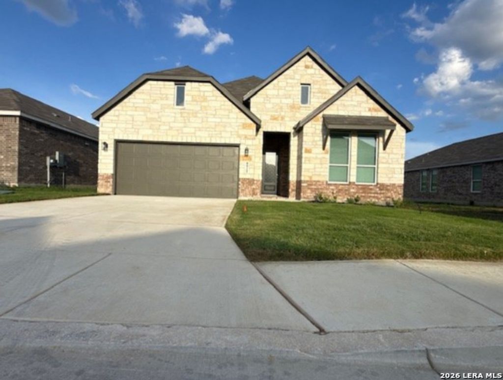 8925 San Carlos, Seguin