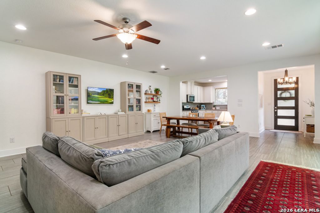 206 Ridgecrest Dr. Unit 4, San Antonio