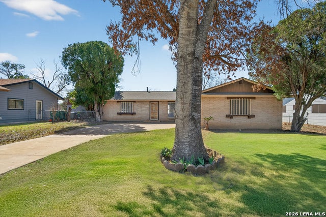 222 Cherrywood, Live Oak