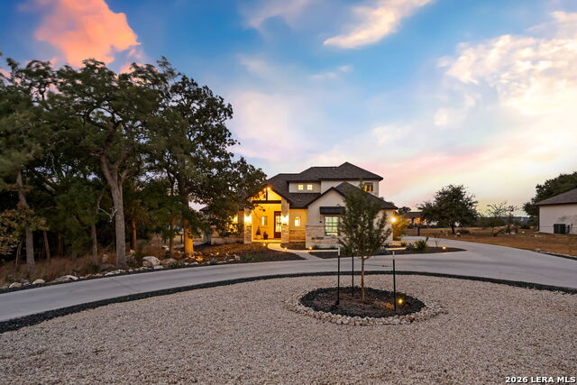 462 Curvatura, New Braunfels