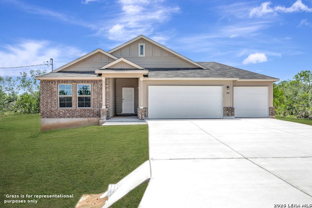 120 Greeley Drive, Floresville