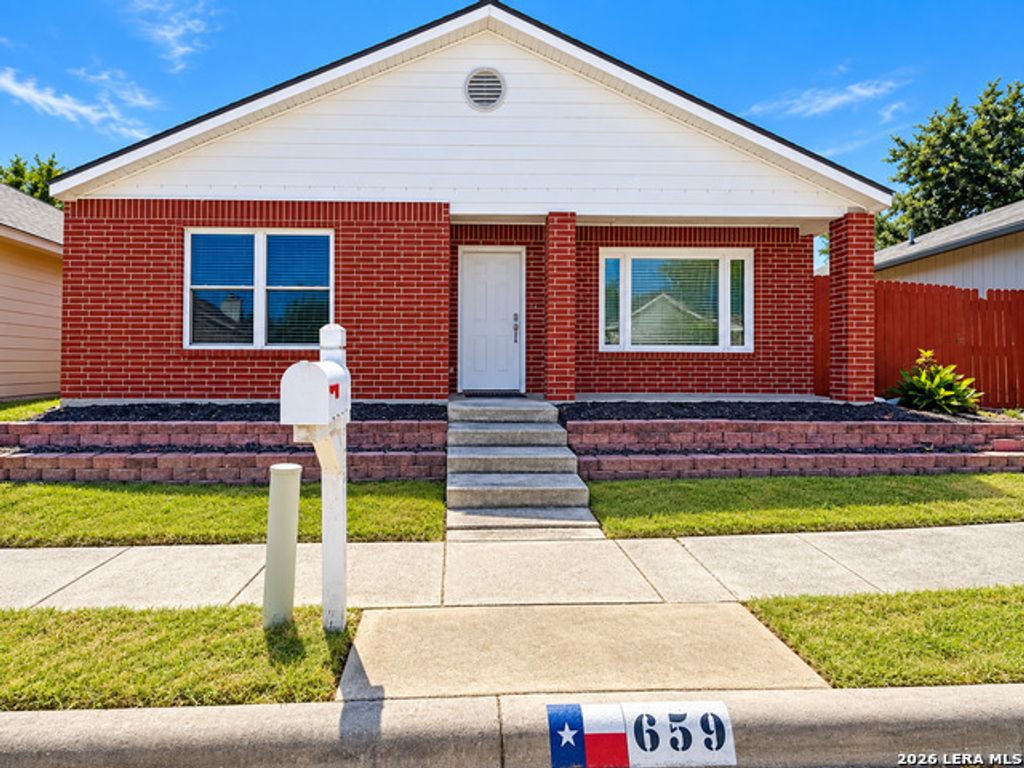 659 Meadow Arbor Ln, Universal City