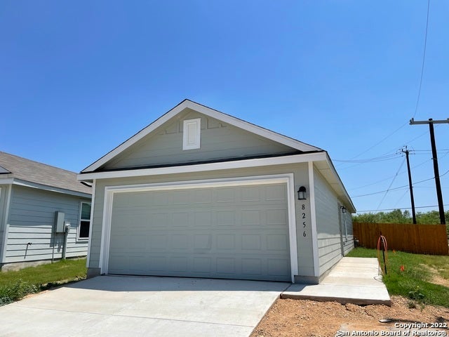 8256 Piedra Medina, San Antonio