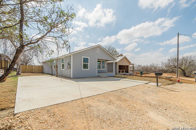 508 Hickory, Jourdanton